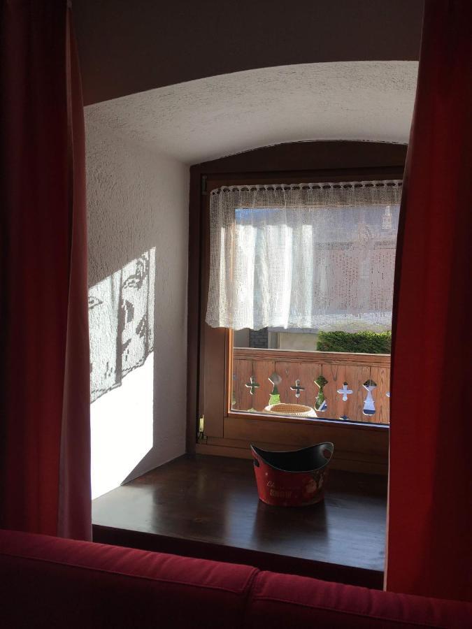 Lo Ponton Apartment Introd